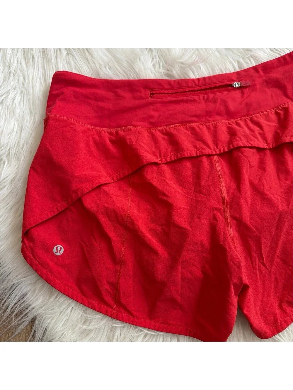 Lululemon Speed Up Short 4” size 10